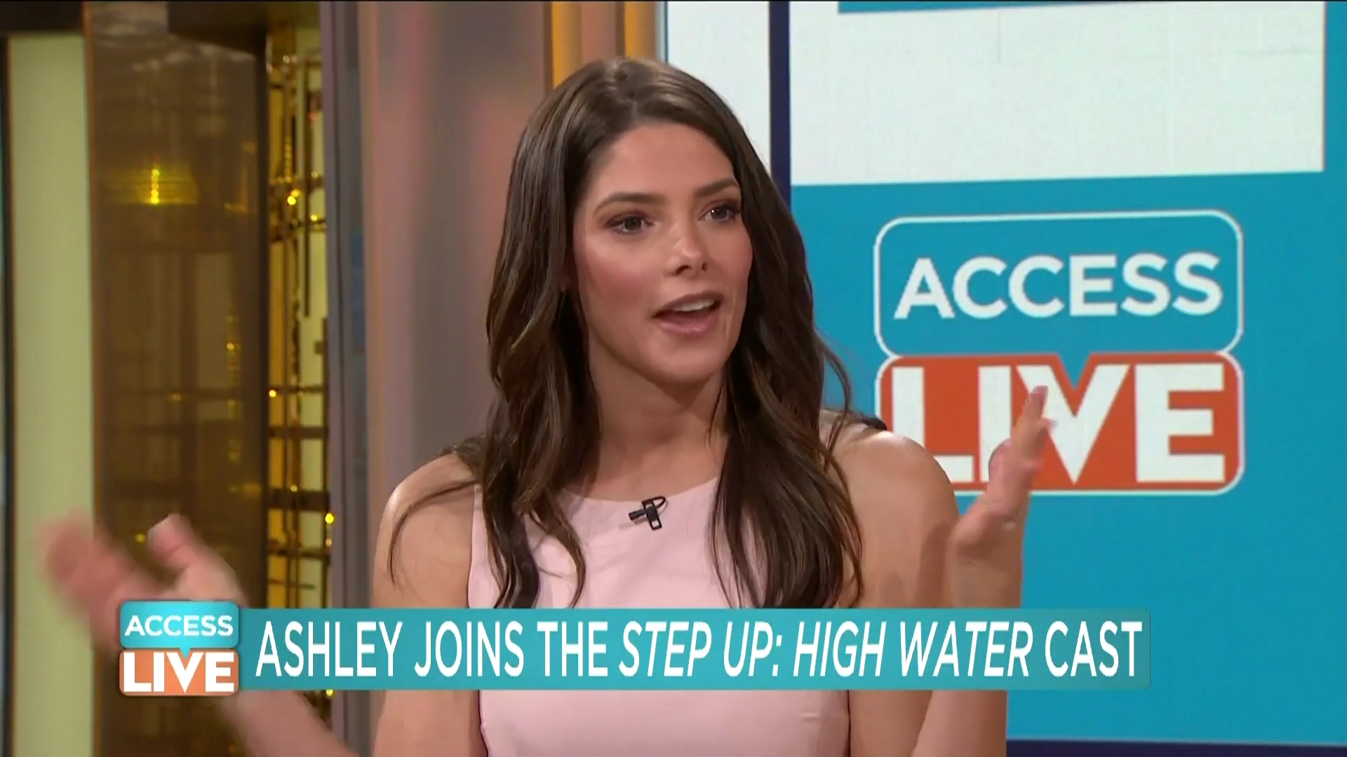 Ashley-Greene-dot-nl_2019AccesHollywood0372.jpg Ashley-Greene-dot-nl_2019AccesHollywood0372.jpg