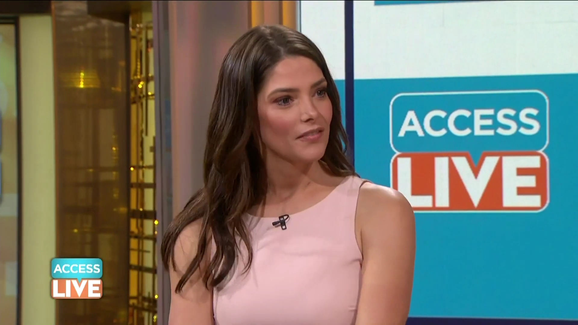 Ashley-Greene-dot-nl_2019AccesHollywood0526.jpg