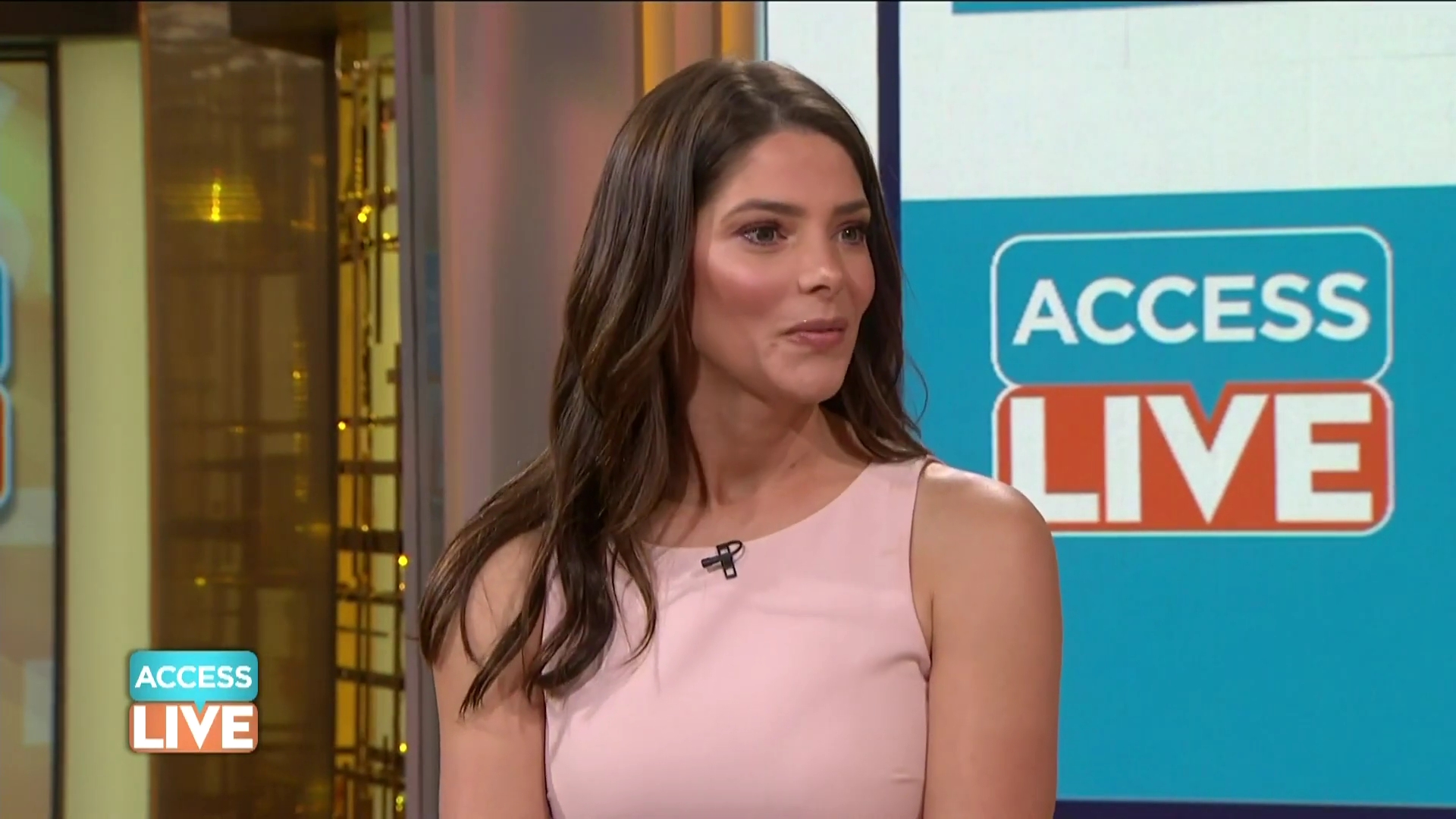 Ashley-Greene-dot-nl_2019AccesHollywood0534.jpg Ashley-Greene-dot-nl_2019AccesHollywood0534.jpg