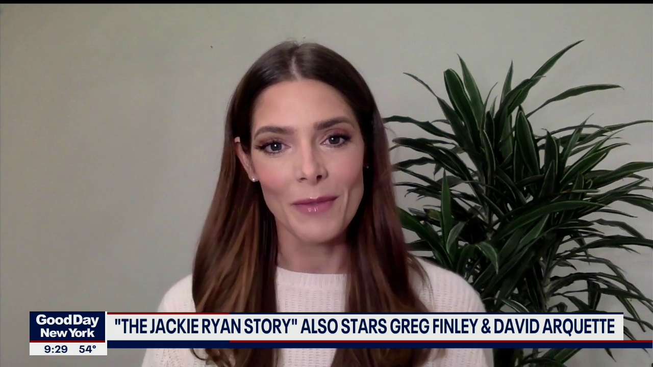 Ashley-Greene-dot-nl_2020Fox5-interview0192.jpg