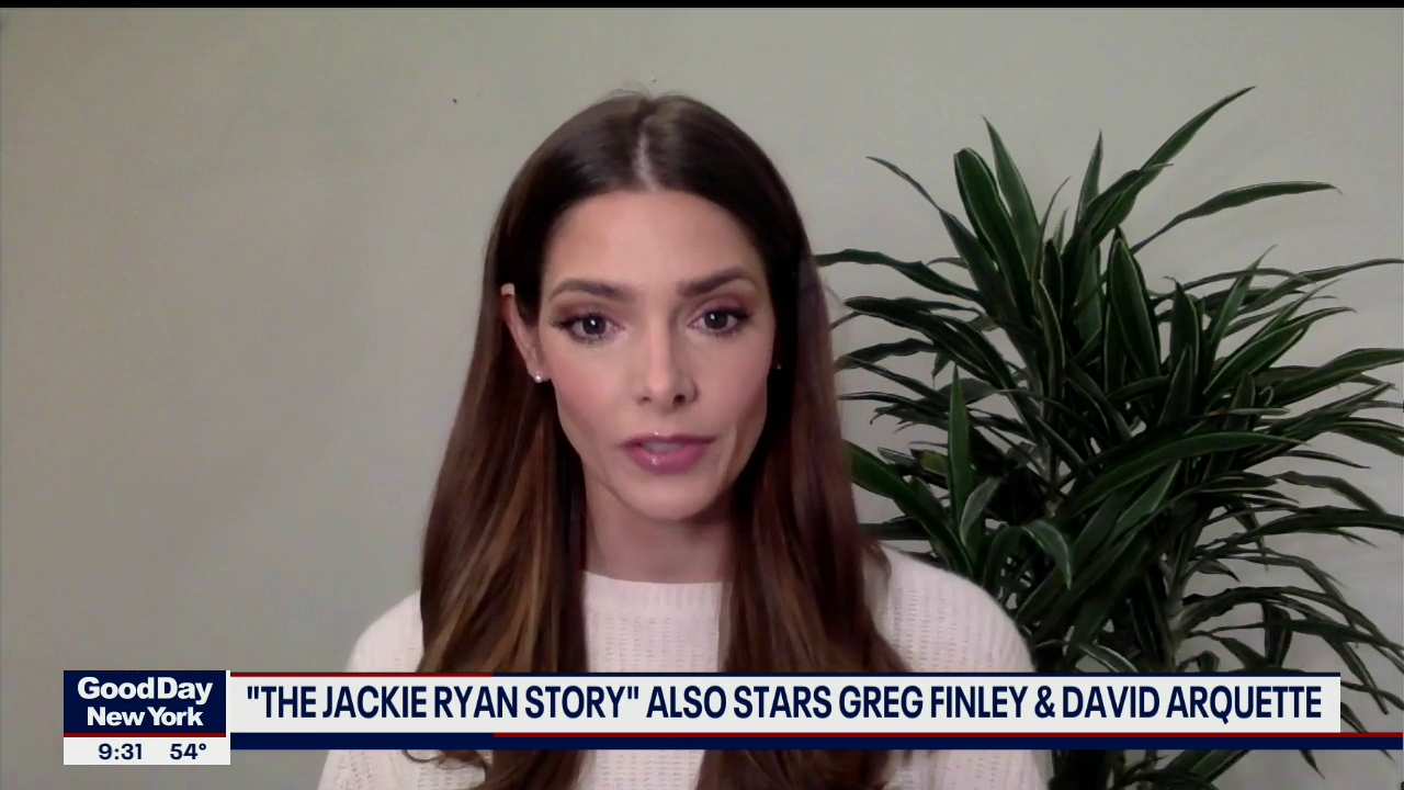 Ashley-Greene-dot-nl_2020Fox5-interview0292.jpg