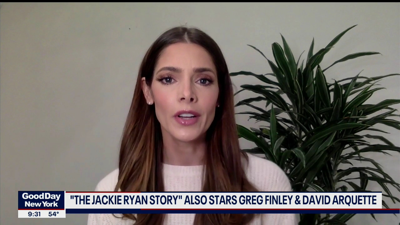 Ashley-Greene-dot-nl_2020Fox5-interview0294.jpg