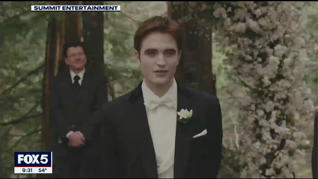 Ashley-Greene-dot-nl_2020Fox5-interview0325.jpg Ashley-Greene-dot-nl_2020Fox5-interview0325.jpg