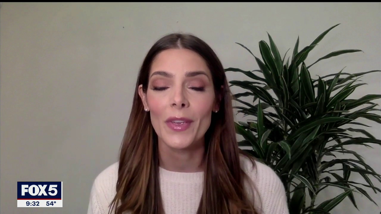 Ashley-Greene-dot-nl_2020Fox5-interview0389.jpg Ashley-Greene-dot-nl_2020Fox5-interview0389.jpg