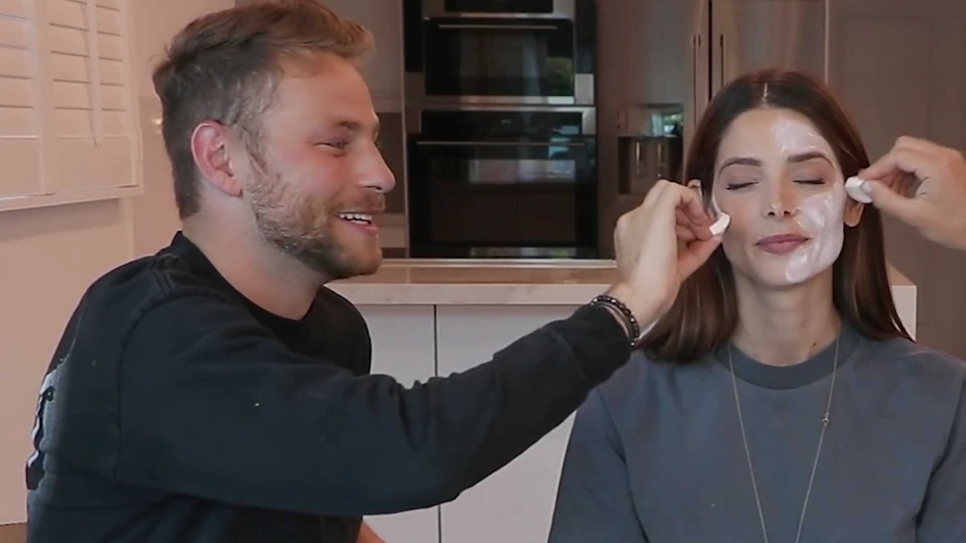 Ashley-Greene-dot-nl_2020GreggandCameron0668.jpg Ashley-Greene-dot-nl_2020GreggandCameron0668.jpg