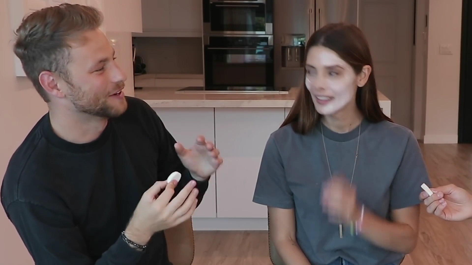 Ashley-Greene-dot-nl_2020GreggandCameron0680.jpg Ashley-Greene-dot-nl_2020GreggandCameron0680.jpg