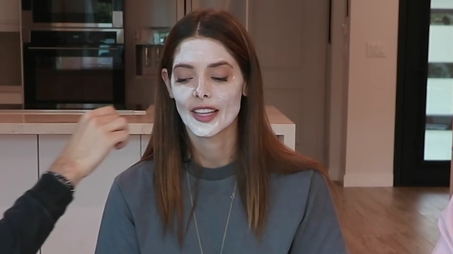 Ashley-Greene-dot-nl_2020GreggandCameron0724.jpg Ashley-Greene-dot-nl_2020GreggandCameron0724.jpg