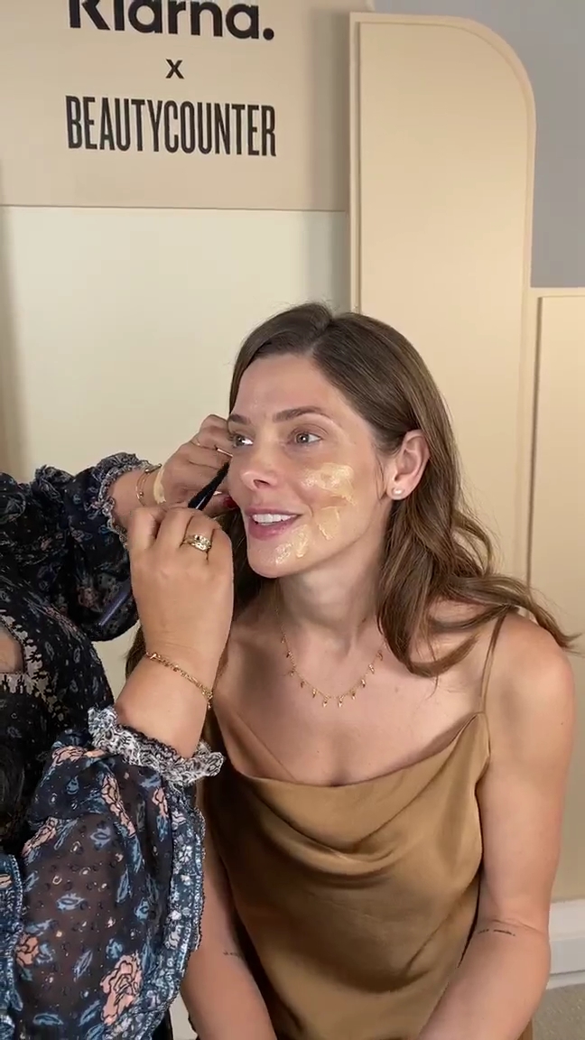 Ashley-Greene-dot-nl_2021BeautyCounterXKlarna-interview0102.jpg