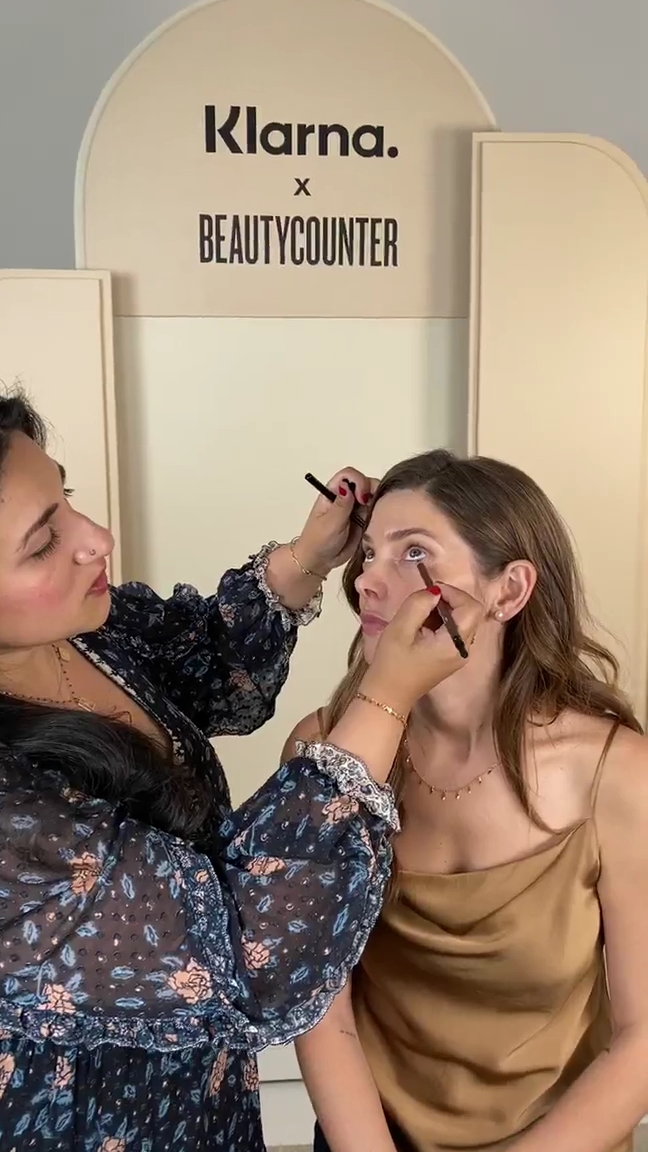 Ashley-Greene-dot-nl_2021BeautyCounterXKlarna-interview0302.jpg