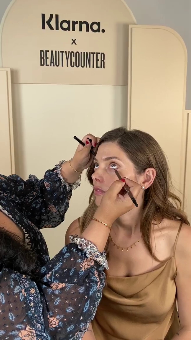 Ashley-Greene-dot-nl_2021BeautyCounterXKlarna-interview0305.jpg