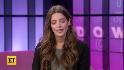 Ashley-Greene-dot-nl_2022EntertainmentTonight0216.jpg