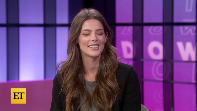 Ashley-Greene-dot-nl_2022EntertainmentTonight0231.jpg