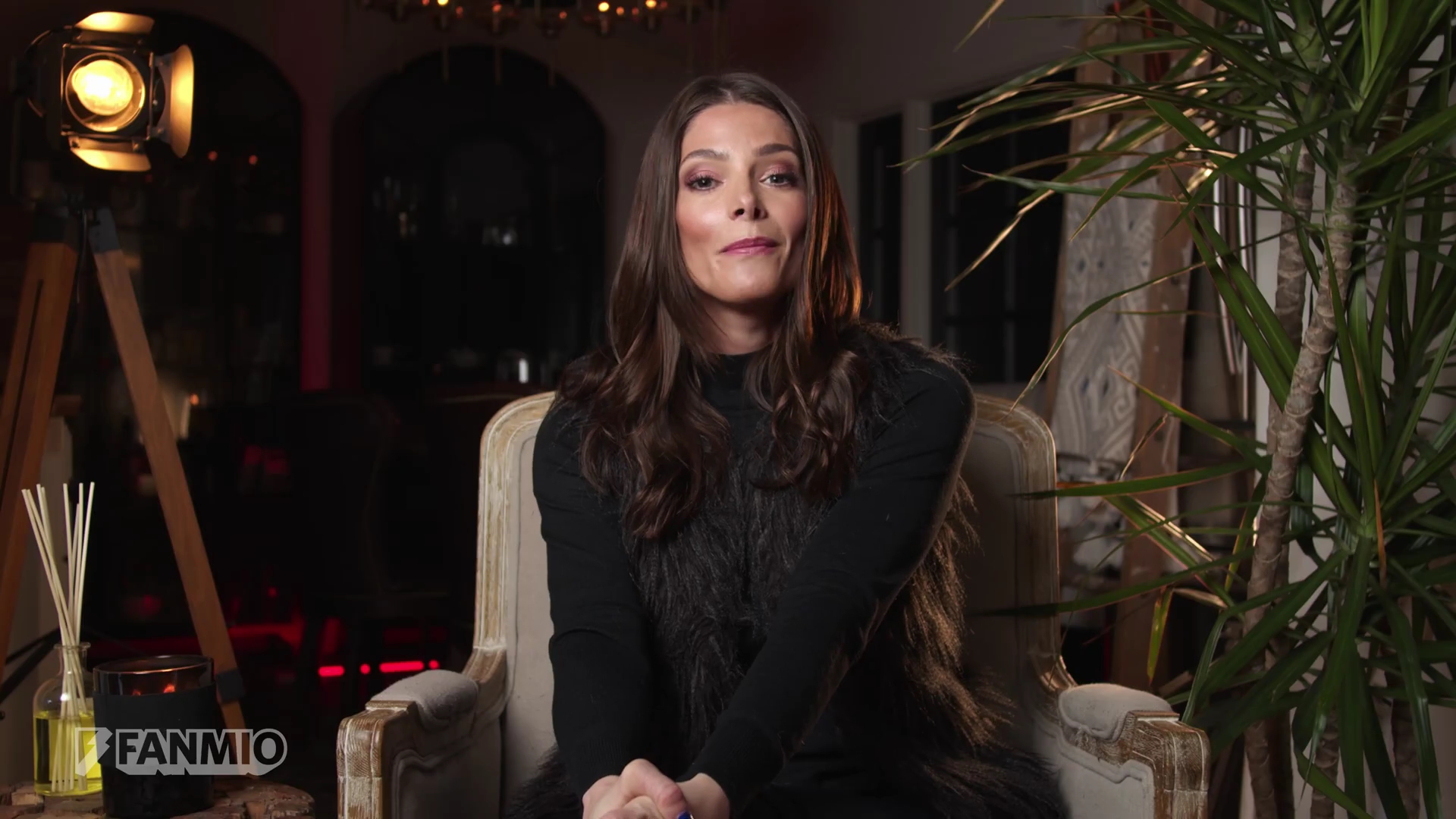 Ashley-Greene-dot-nl_2019FanMio-VideoMeetAndGreet0040.jpg Ashley-Greene-dot-nl_2019FanMio-VideoMeetAndGreet0040.jpg