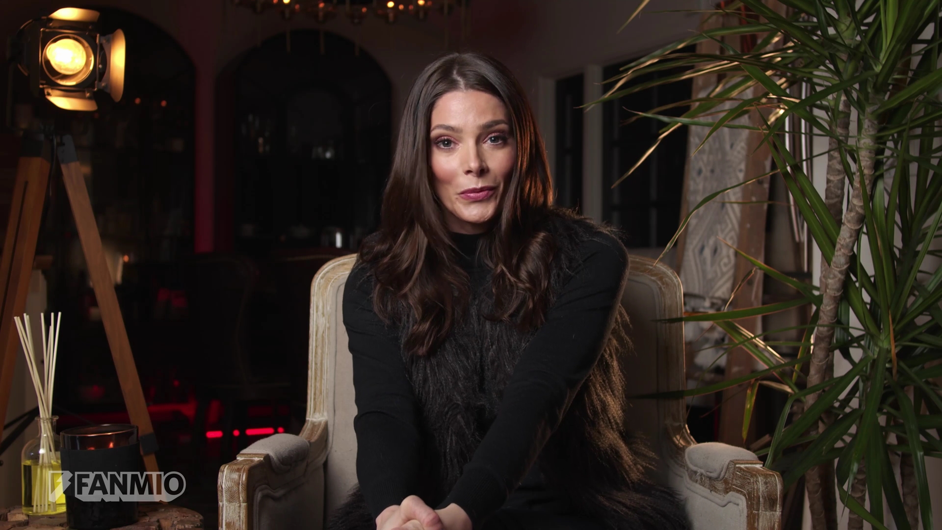 Ashley-Greene-dot-nl_2019FanMio-VideoMeetAndGreet0042.jpg Ashley-Greene-dot-nl_2019FanMio-VideoMeetAndGreet0042.jpg