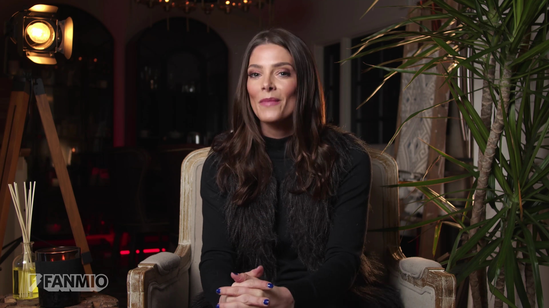 Ashley-Greene-dot-nl_2019FanMio-VideoMeetAndGreet0045.jpg