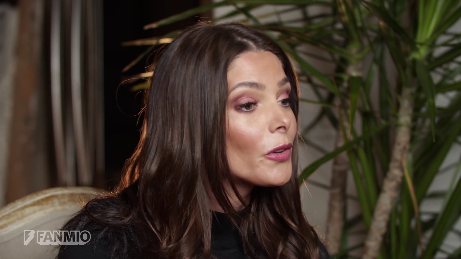 Ashley-Greene-dot-nl_2019FanMio-VideoMeetAndGreet0057.jpg Ashley-Greene-dot-nl_2019FanMio-VideoMeetAndGreet0057.jpg
