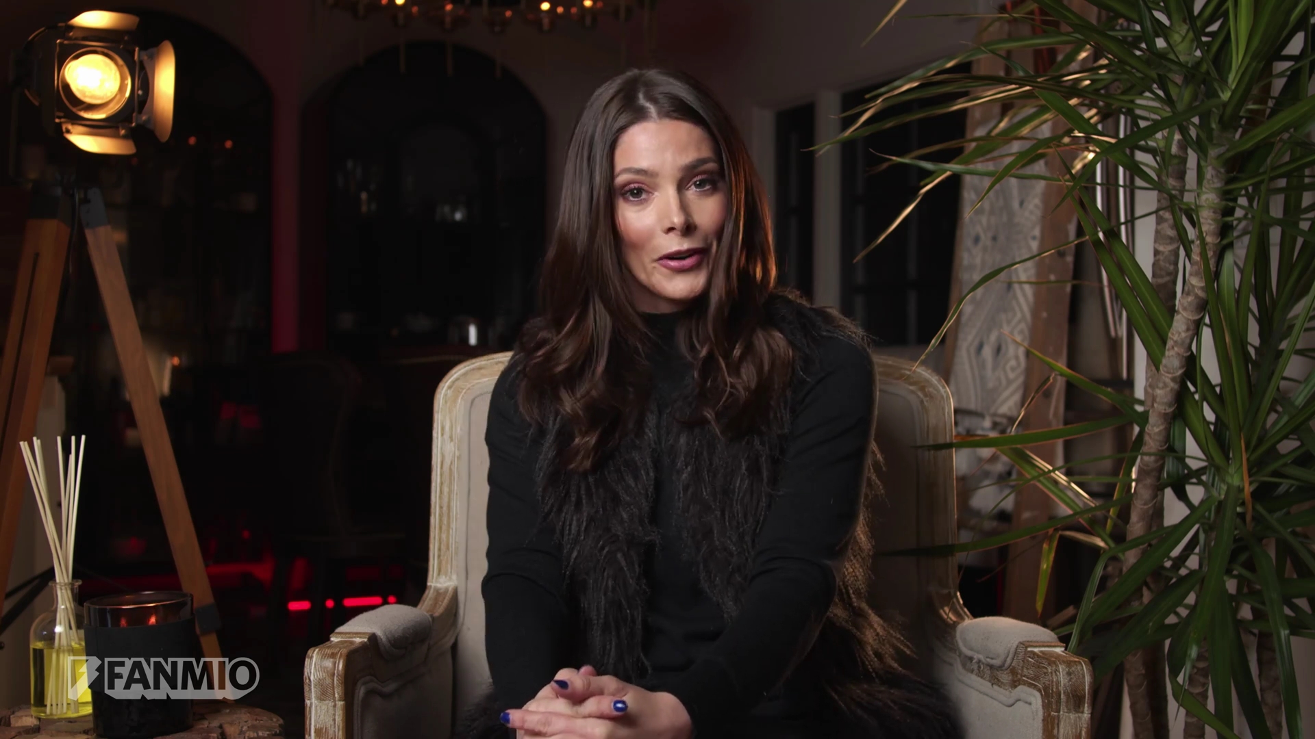 Ashley-Greene-dot-nl_2019FanMio-VideoMeetAndGreet0066.jpg