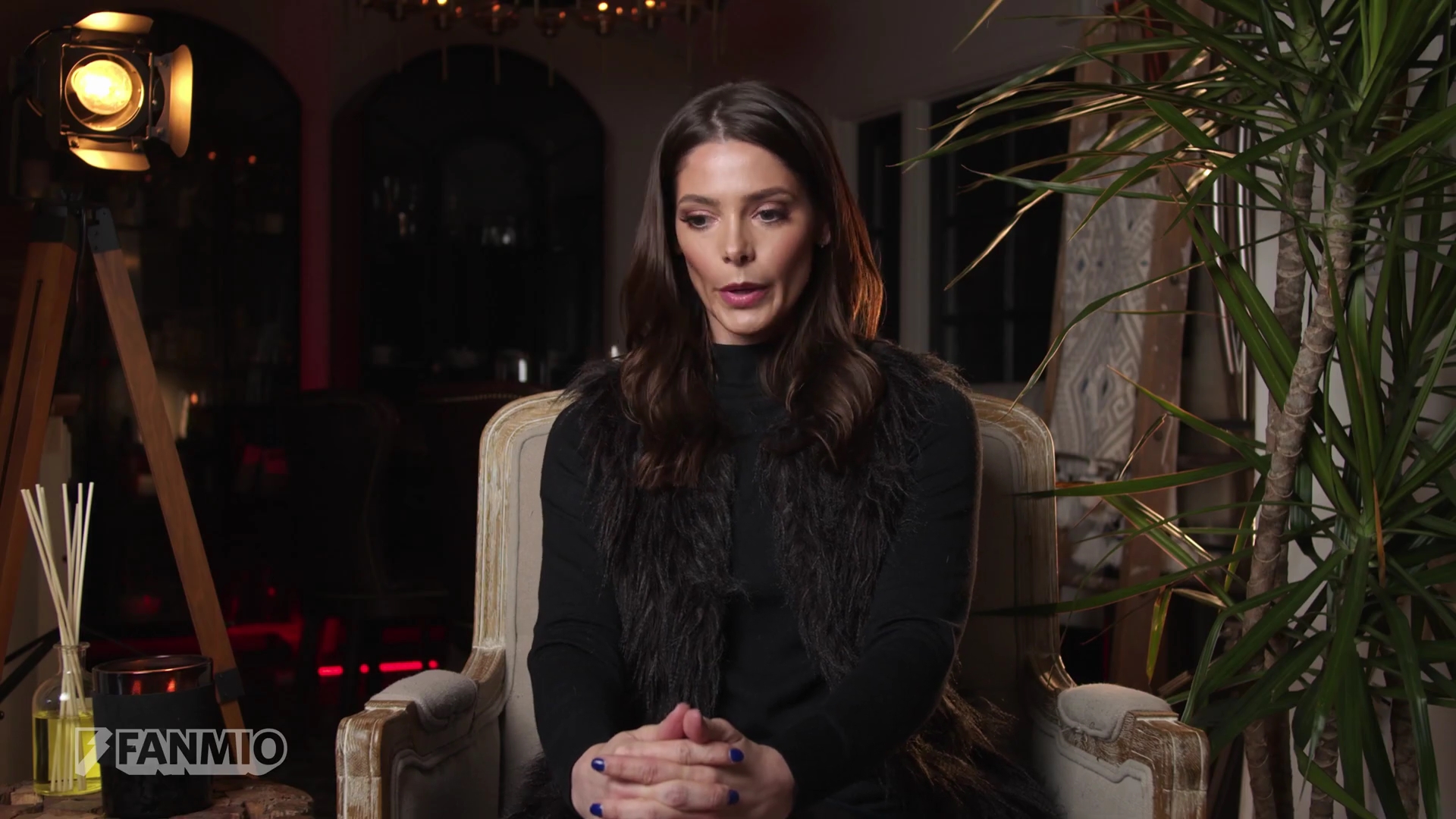 Ashley-Greene-dot-nl_2019FanMio-VideoMeetAndGreet0089.jpg