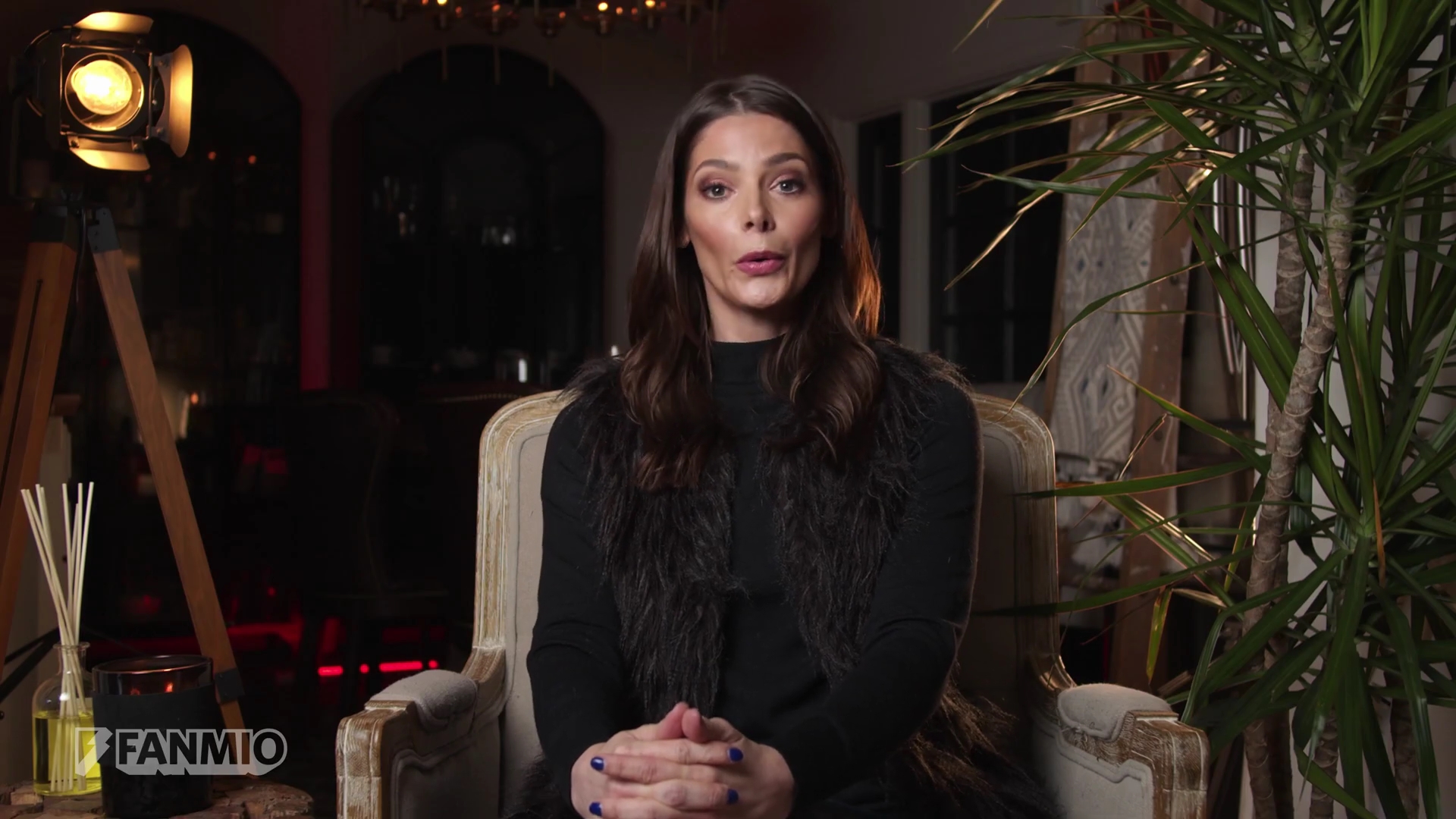 Ashley-Greene-dot-nl_2019FanMio-VideoMeetAndGreet0090.jpg