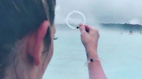 Ashley-Greene-dot-nl_2019LiveLokaiReclame0116.jpg Ashley-Greene-dot-nl_2019LiveLokaiReclame0116.jpg