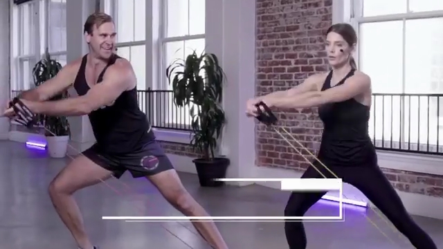 Ashley-Greene-dot-nl_Mate_To_Go-onlinetraining_Reclame0112.jpg