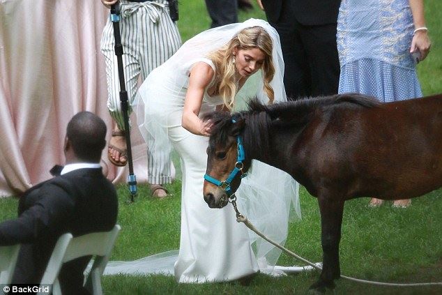 reception006.jpg reception006.jpg