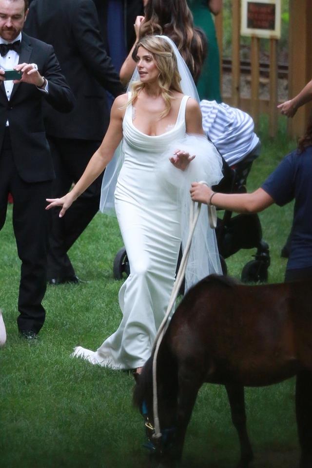 reception010.jpg reception010.jpg