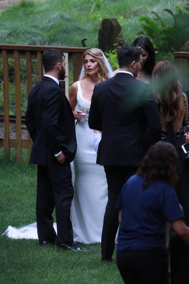 reception0100.jpg reception0100.jpg