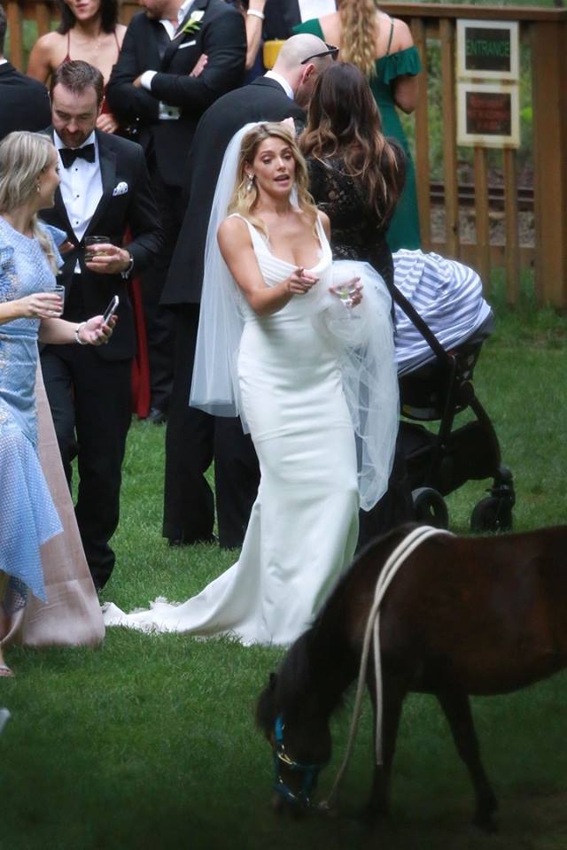 reception040.jpg reception040.jpg