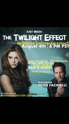 12 juli: Calling all Twilight fans! The Twilight Effect is doing a LIVESTREAM on August 4th and we've called in everyone's favorite guest... Peter Facinelli! We'll be playing live trivia with everyone who attends, Peter and I are going to do some script readings, there will be exclusive Q&As, prizes, meet and greets and so much more. ✨If you get your tickets in the next 24 hours you get a discount so run to the link in my bio.✨Can't wait to see you on 8/4
