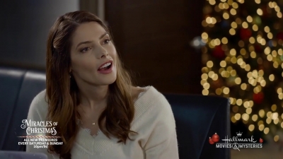 Ashley-Greene-dot-nl_ALittleChristmasCharm1973.jpg