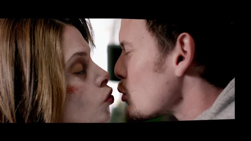 Ashley-Greene-dot-nl-BuryingTheEx_Trailer00018.jpg