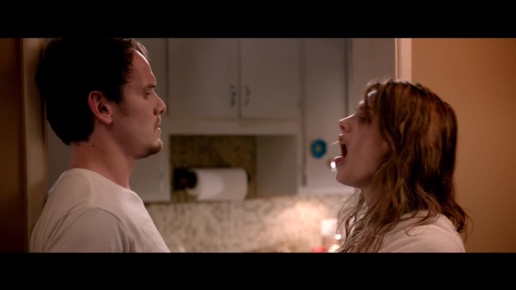 Ashley-Greene-dot-nl-BuryingTheEx_Trailer00029.jpg