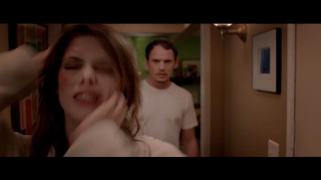 Ashley-Greene-dot-nl-BuryingTheEx_Trailer00033.jpg