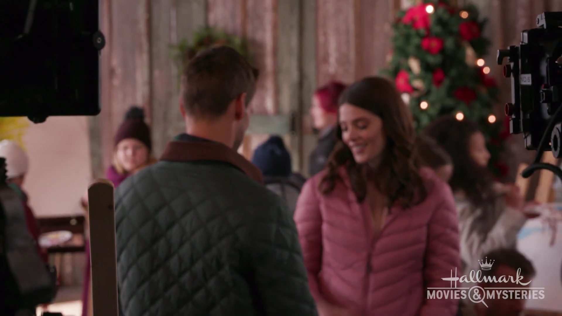 Ashley-Greene-dot-nl_ChristmasOnMyMind-OnLocation0012.jpg