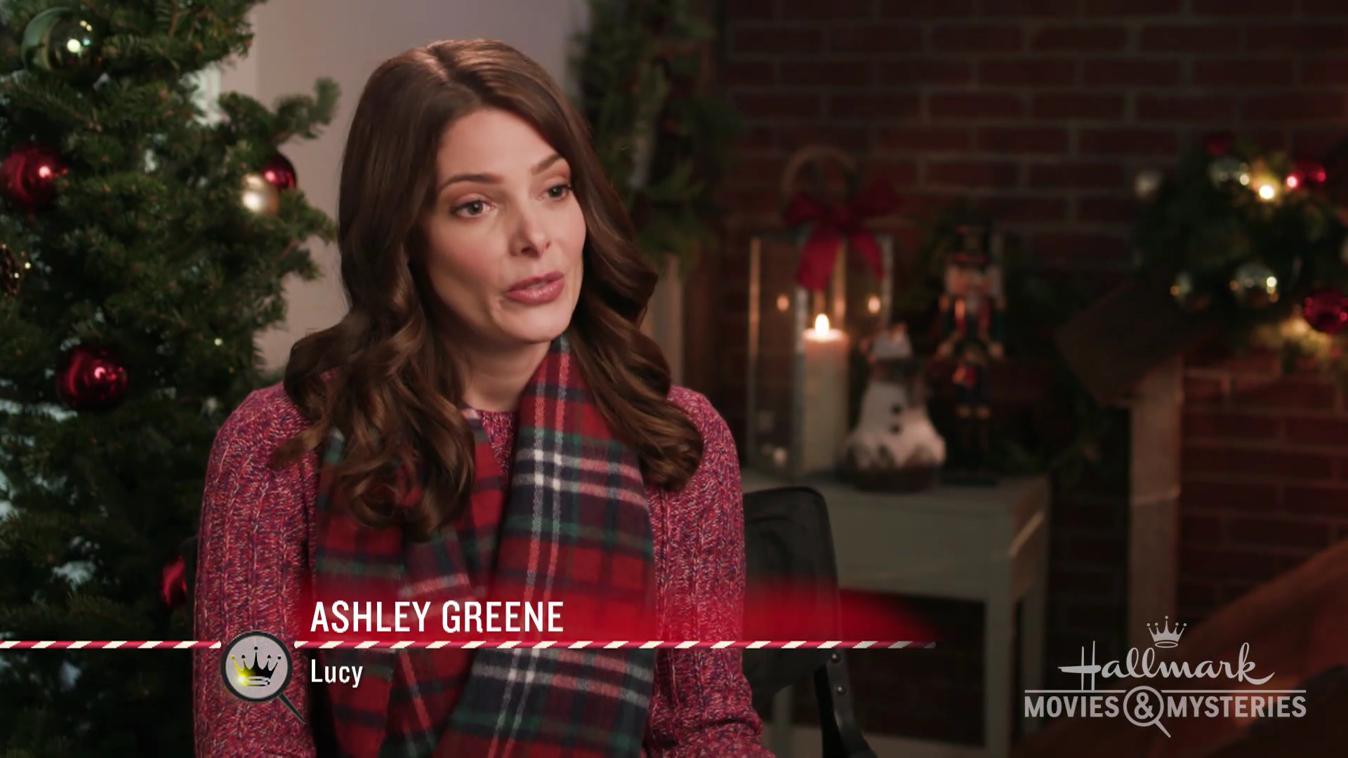 Ashley-Greene-dot-nl_ChristmasOnMyMind-OnLocation0021.jpg