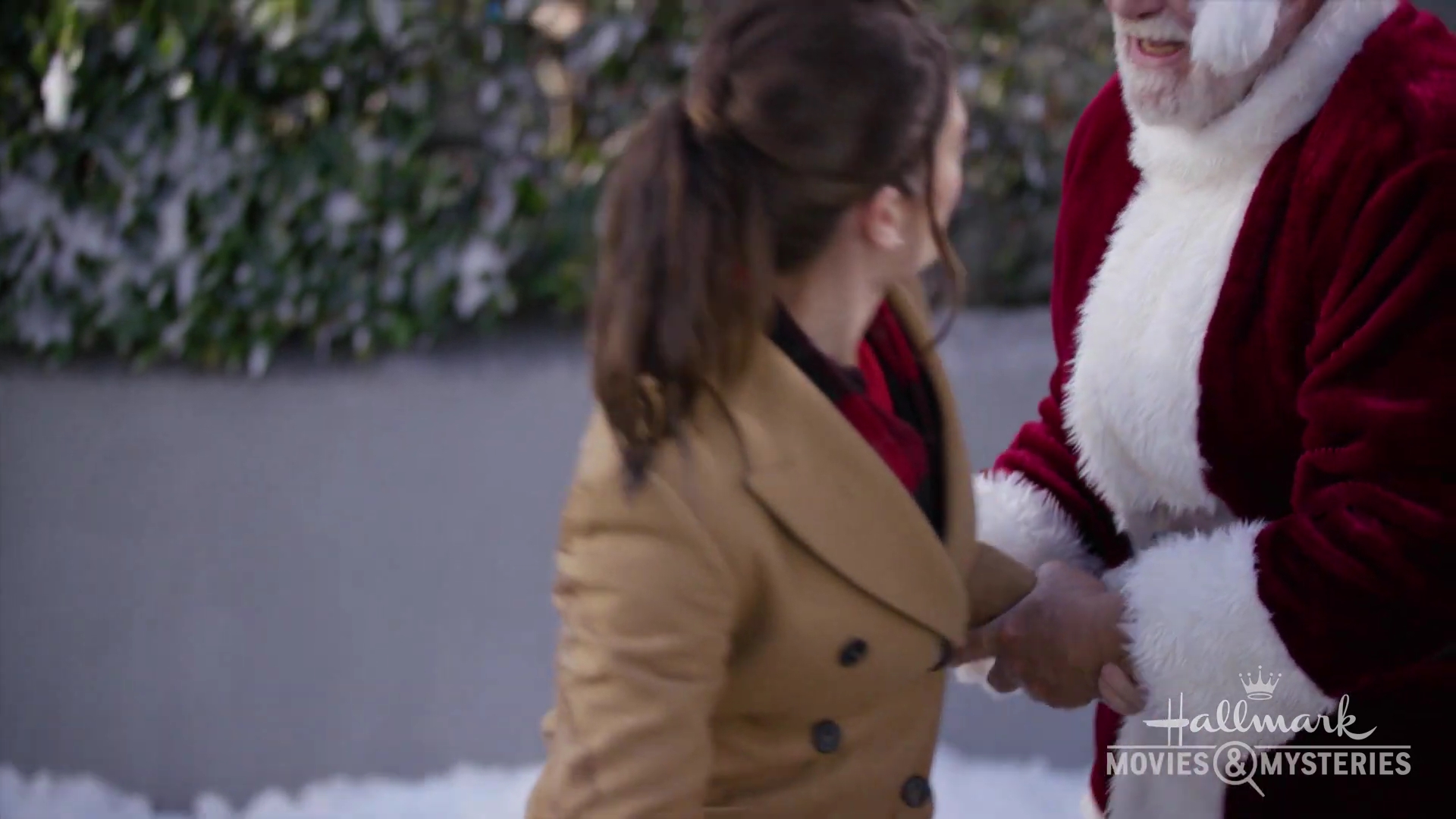 Ashley-Greene-dot-nl_ChristmasOnMyMind-OnLocation0027.jpg