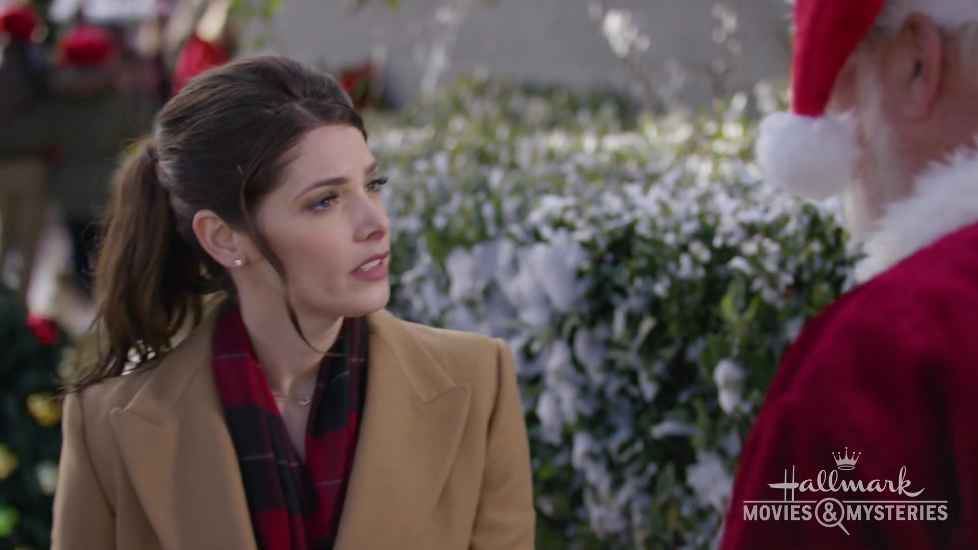 Ashley-Greene-dot-nl_ChristmasOnMyMind-OnLocation0029.jpg