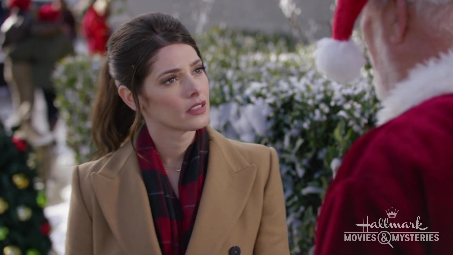 Ashley-Greene-dot-nl_ChristmasOnMyMind-OnLocation0030.jpg