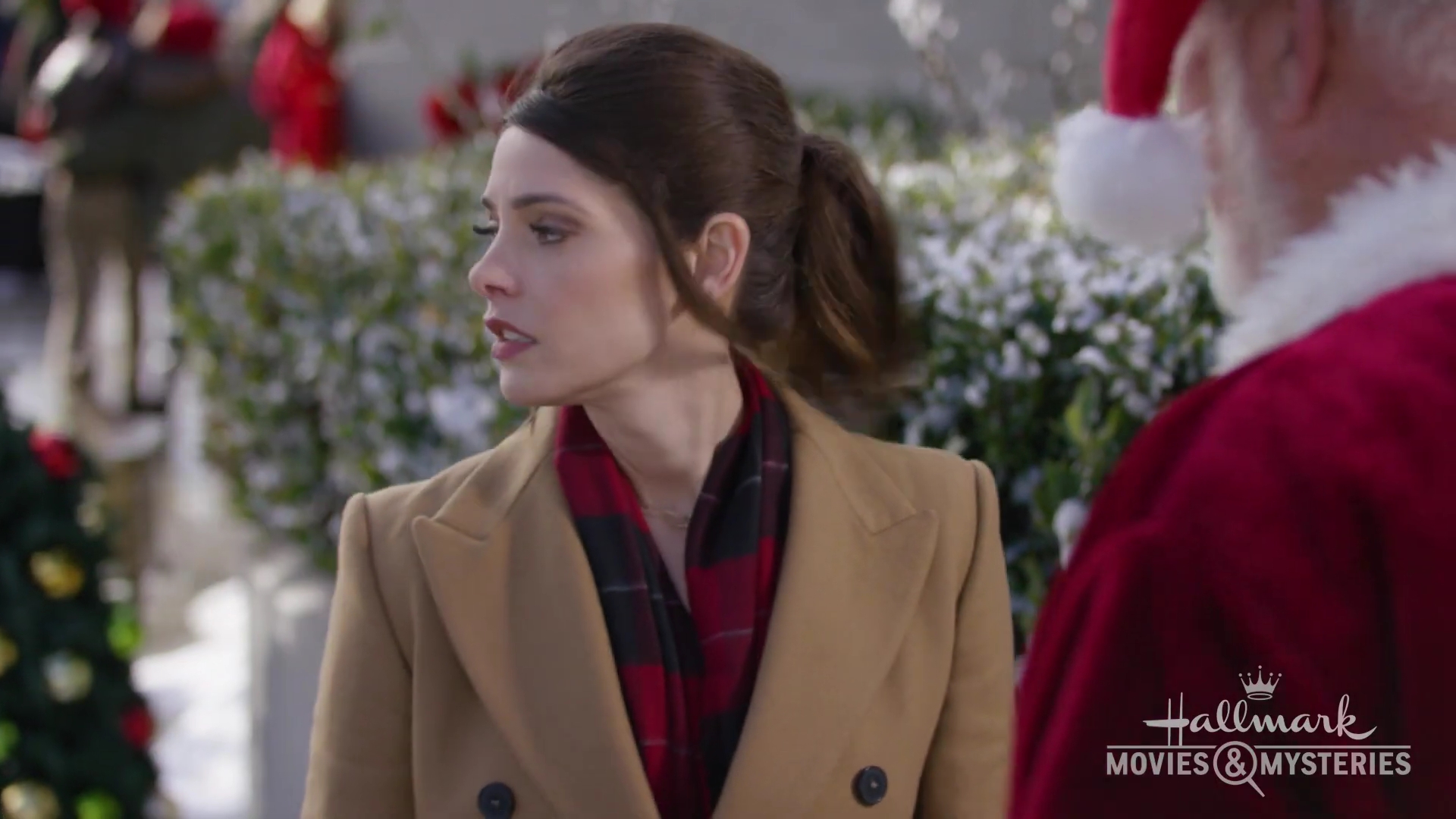 Ashley-Greene-dot-nl_ChristmasOnMyMind-OnLocation0031.jpg