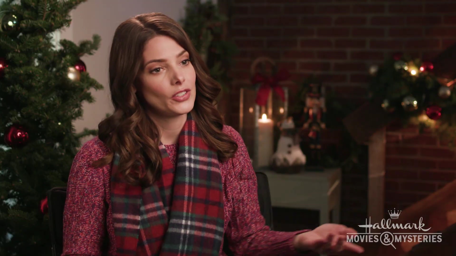 Ashley-Greene-dot-nl_ChristmasOnMyMind-OnLocation0130.jpg
