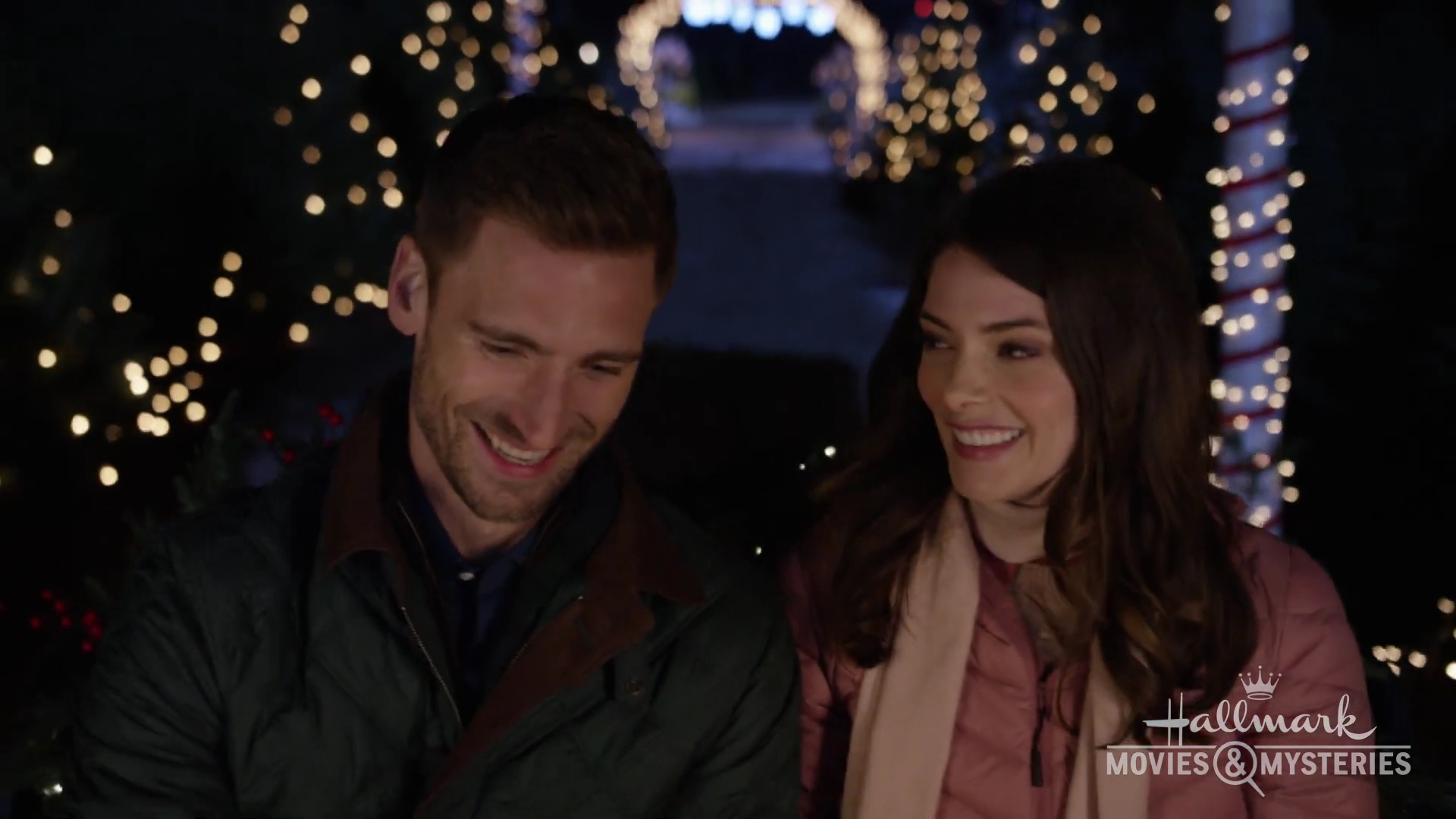 Ashley-Greene-dot-nl_ChristmasOnMyMind-OnLocation0157.jpg