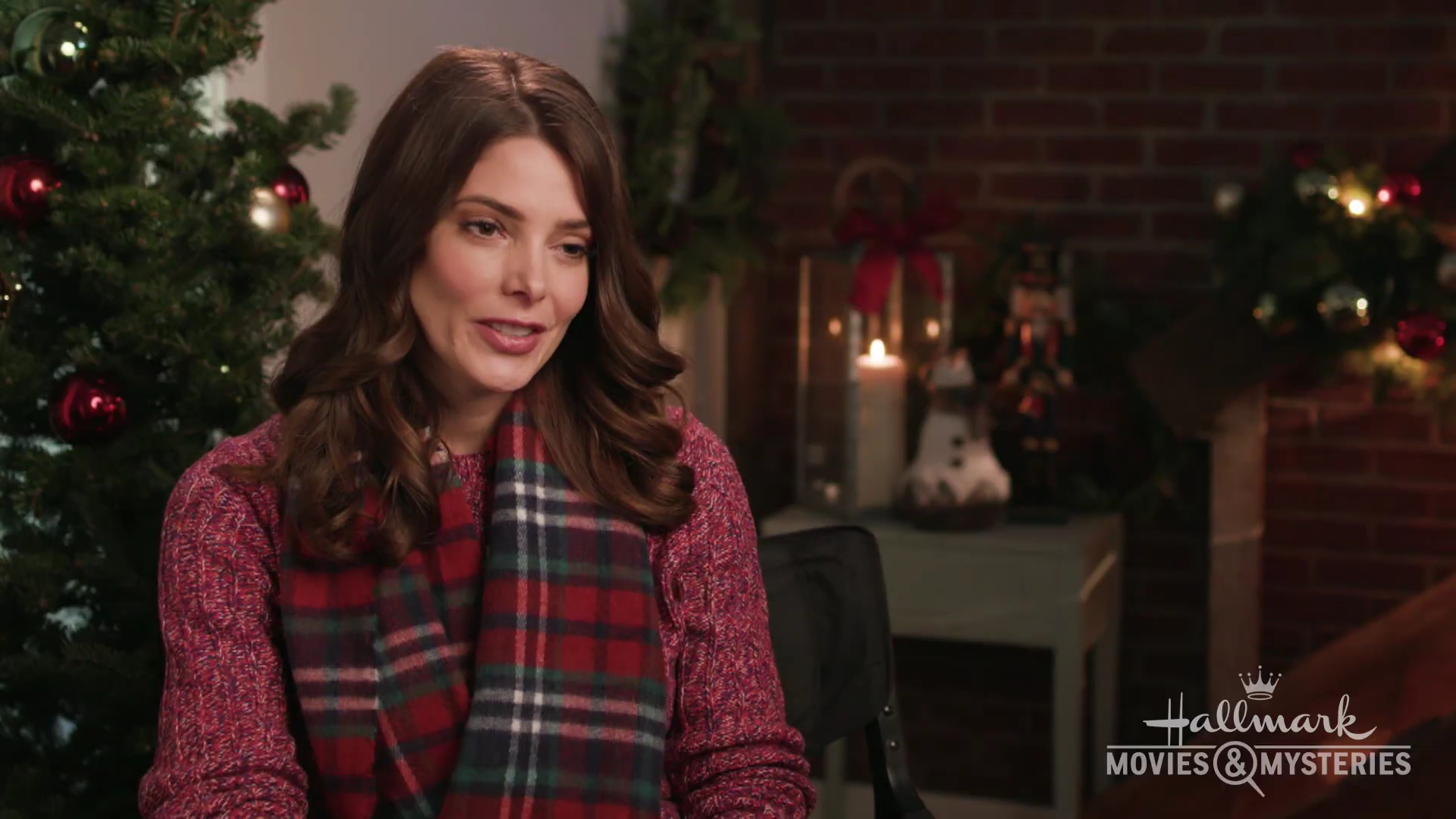 Ashley-Greene-dot-nl_ChristmasOnMyMind-OnLocation0206.jpg