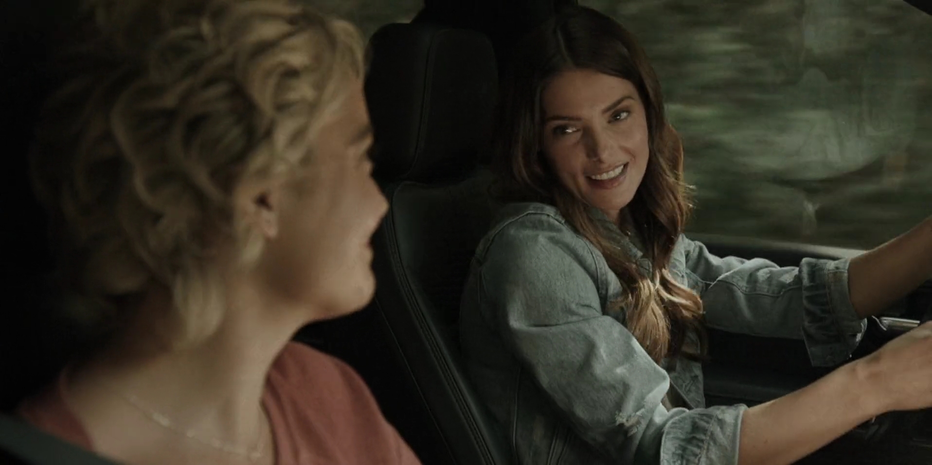 Ashley-Greene-dot-nl_WrongPlace0885.jpg