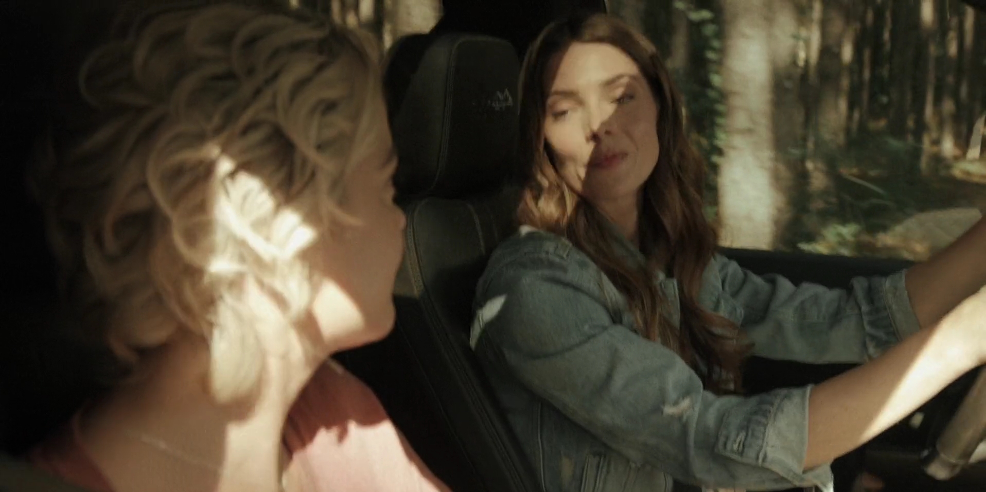 Ashley-Greene-dot-nl_WrongPlace1551.jpg