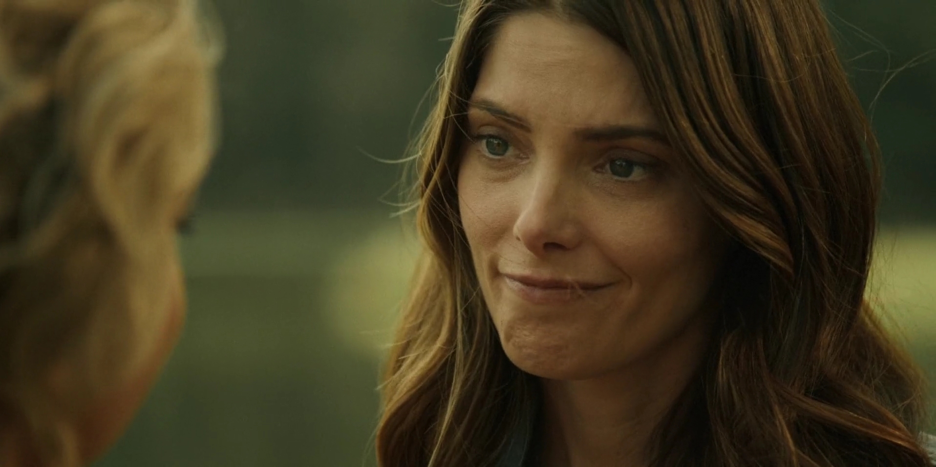 Ashley-Greene-dot-nl_WrongPlace2149.jpg