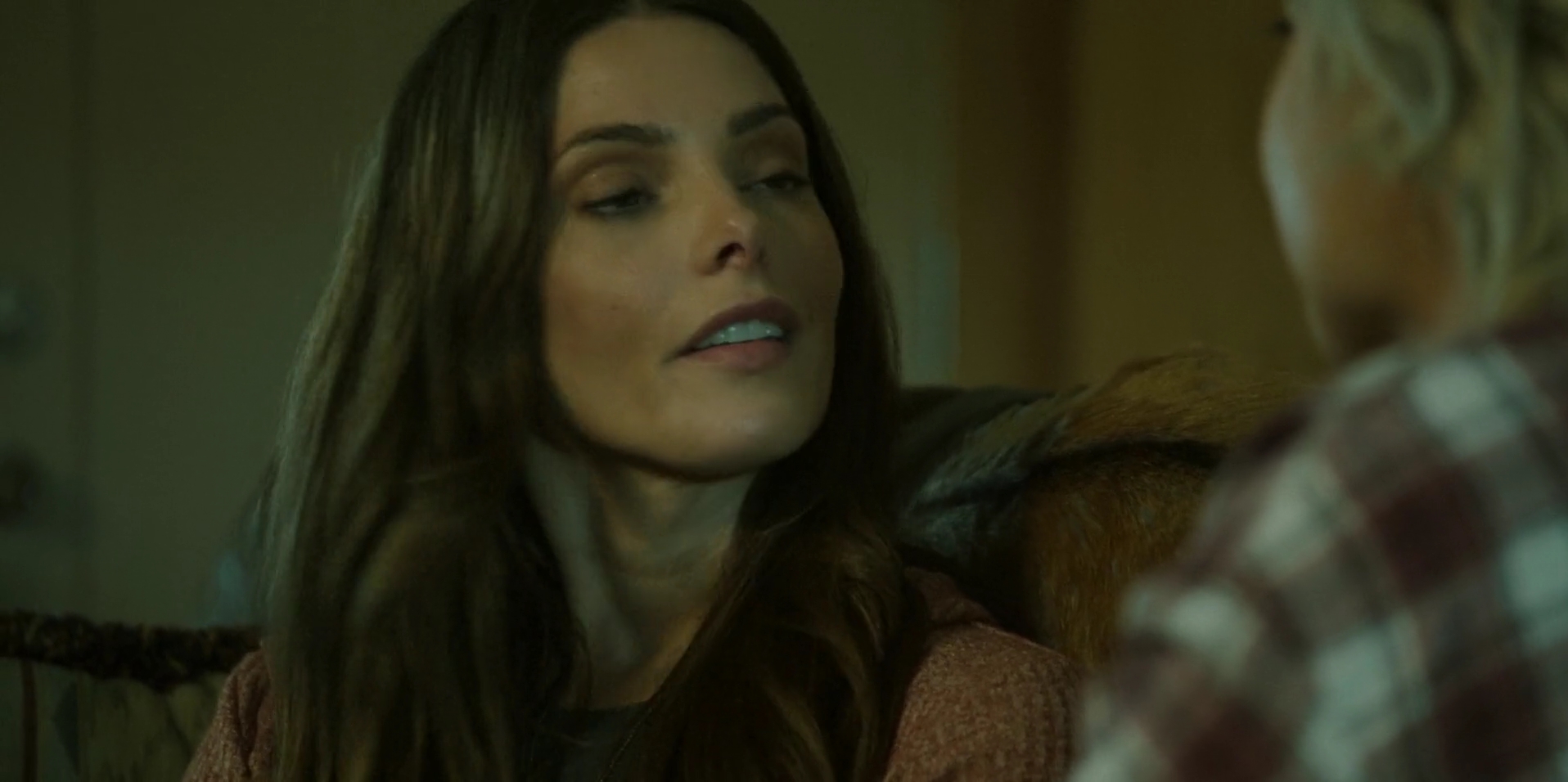 Ashley-Greene-dot-nl_WrongPlace2235.jpg