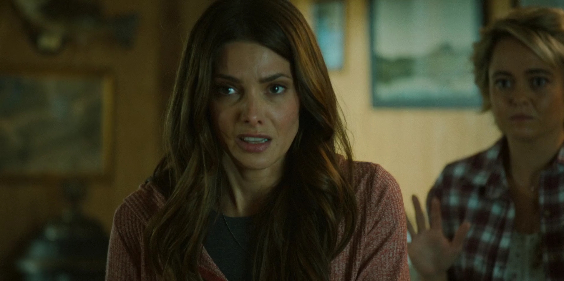 Ashley-Greene-dot-nl_WrongPlace2374.jpg
