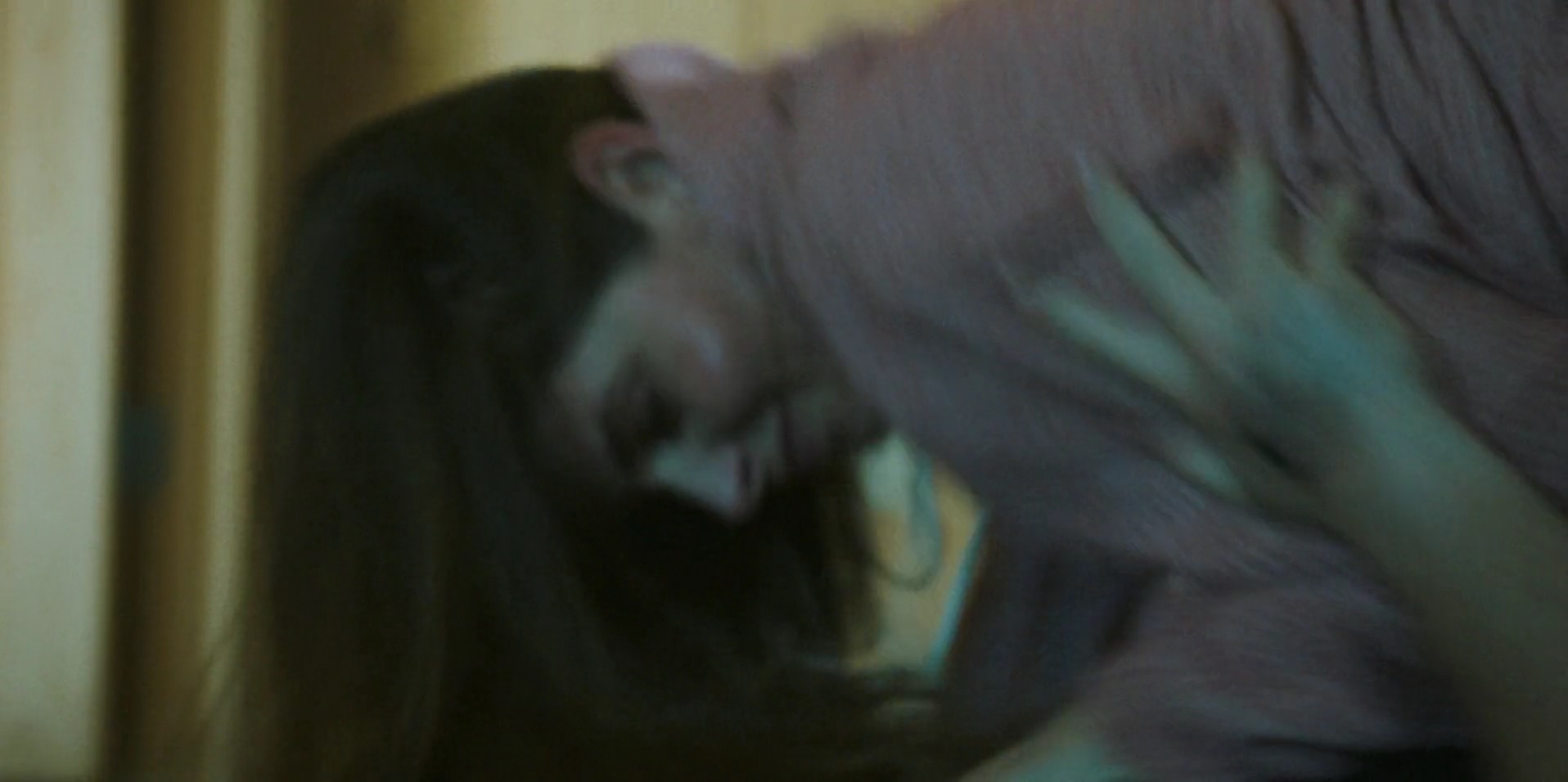 Ashley-Greene-dot-nl_WrongPlace2636.jpg