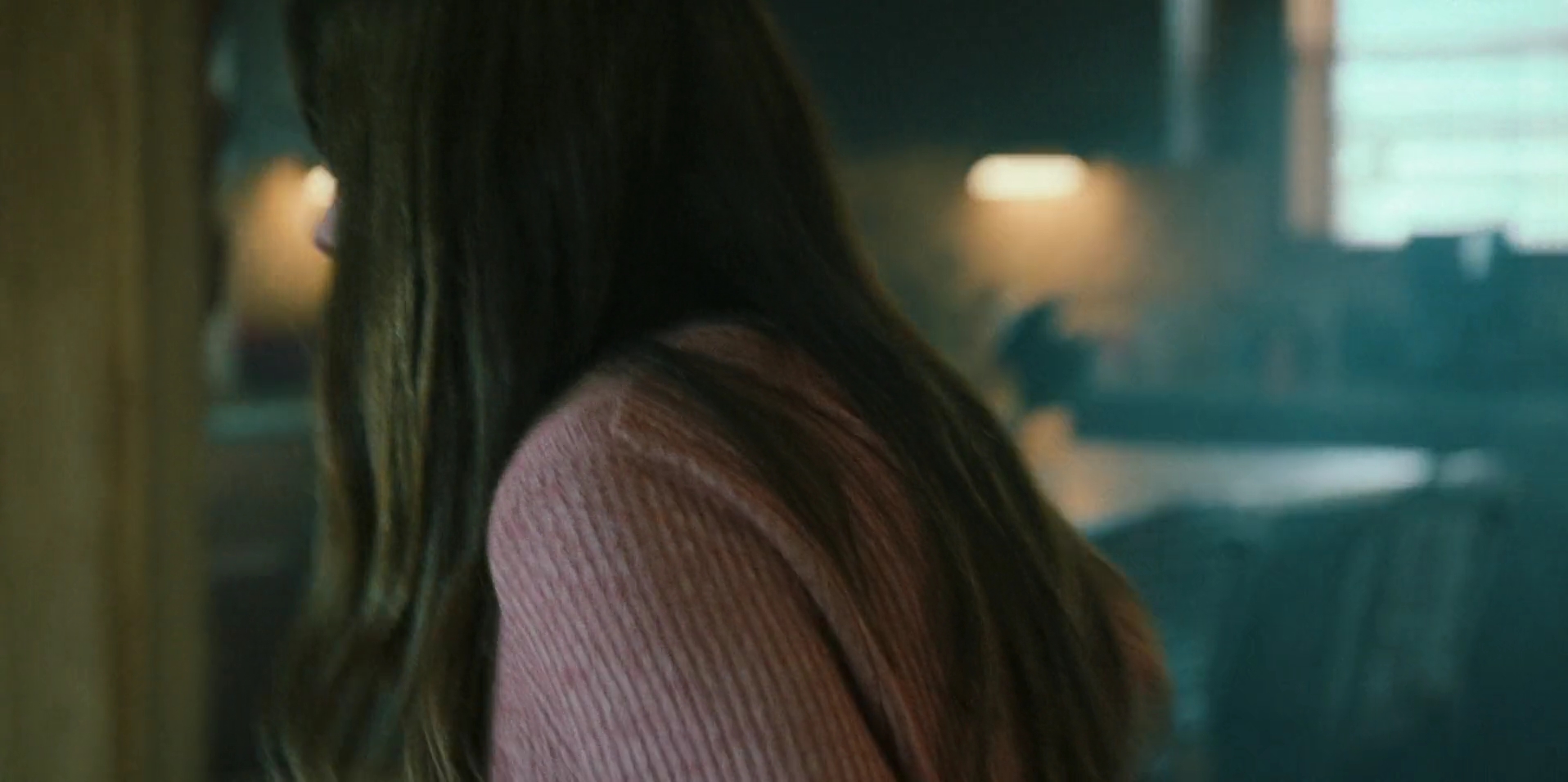 Ashley-Greene-dot-nl_WrongPlace2677.jpg
